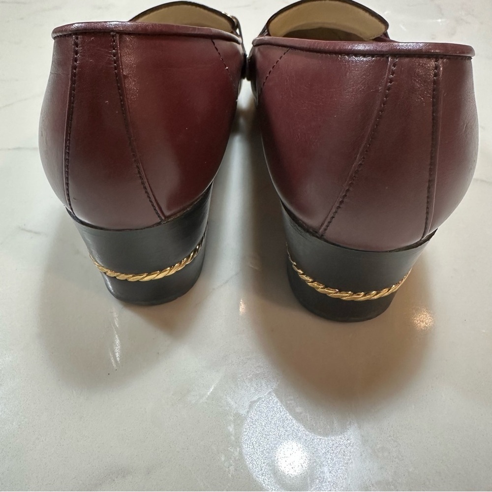 vintage Gucci burgundy leather loafer pumps with a gold-tone horsebit detail. - Picture 5 of 10